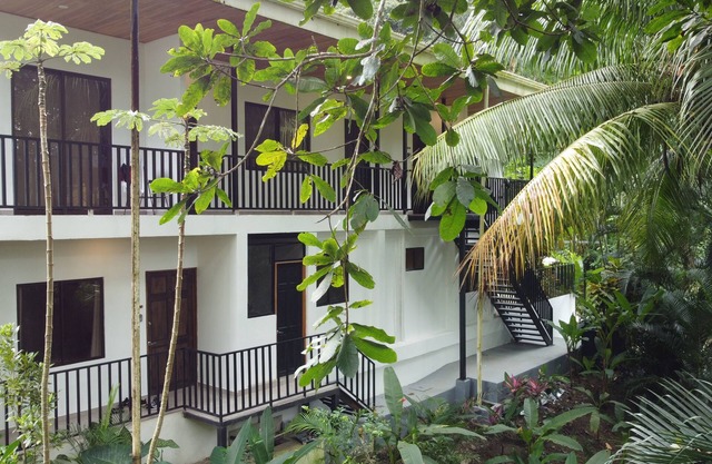 Riverside Apartments