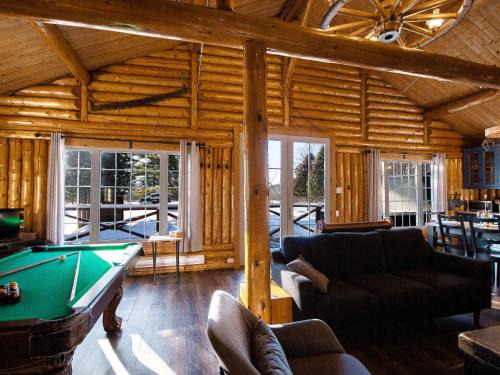 Riverside Cabin, Fishing, and Relaxation