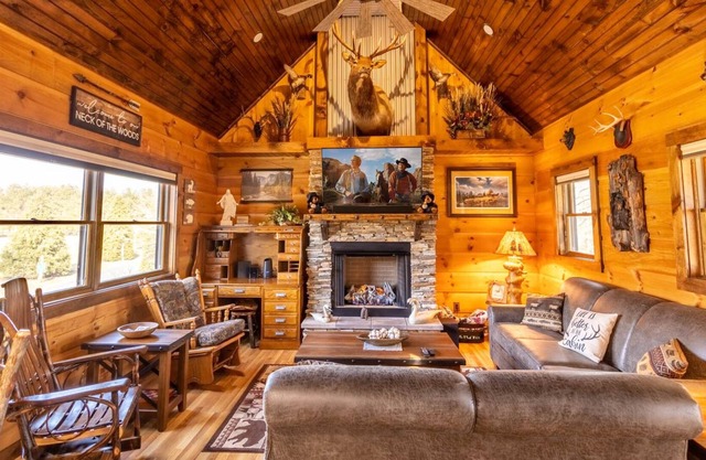 Riverside Home Near Linville Gorge