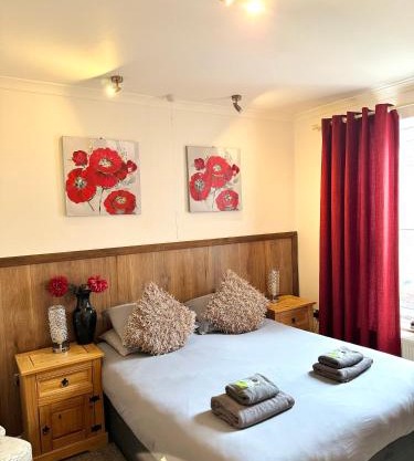 Riverside Hotel