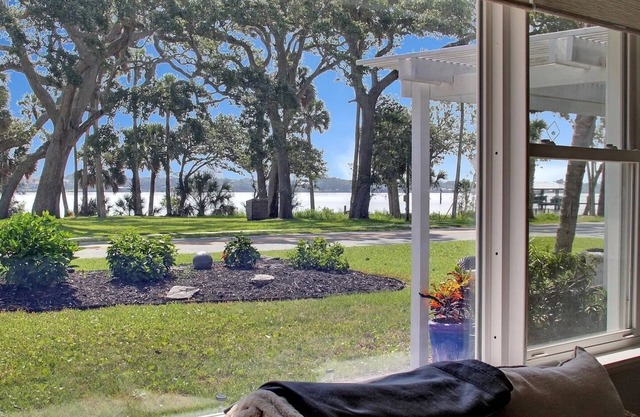 Riverside Rendezvous, Book Now Your Waterfront Vacation is calling!