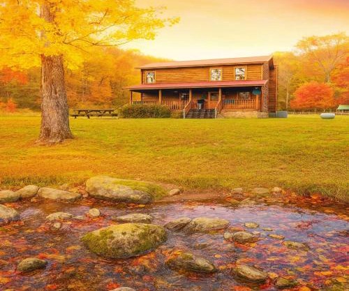Riverside Retreat Cabin w Hot Tub & Fire Pit