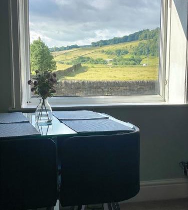 Riverside Retreat Sleeps 7