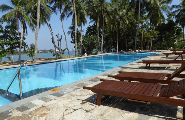Riviera Resort