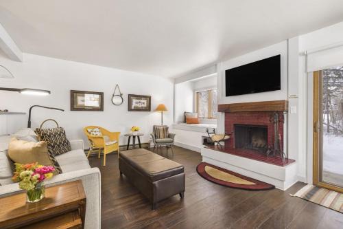 RMR: Hawthorne 214 Condo in The AspensWilsonWY