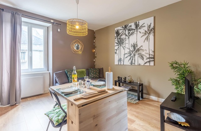 Rochebonne - One Bedroom Apartment, Sleeps 4