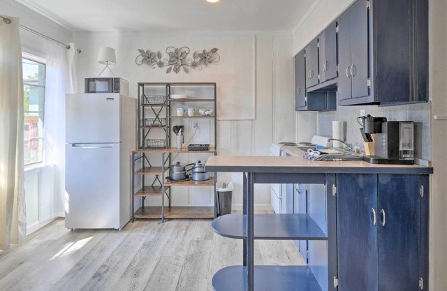 Rockaway Beach Studio ~ 11 Mi to The Strip!