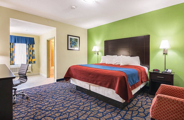 Rodeway Inn And Suites