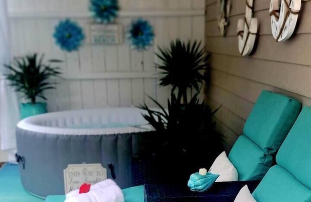Romantic Celebrations Meet the Beach! [Suite Retreat]