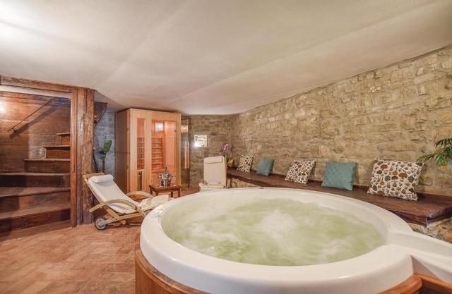 Romantic Home In Comano Ms With Sauna