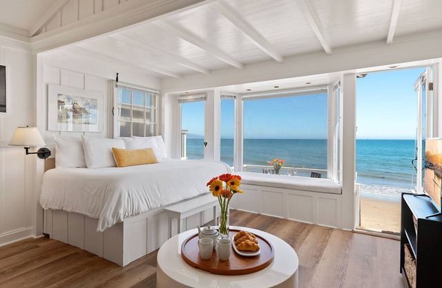 Romantic Oceanfront Studio With Private Deck | Right On The Sand!