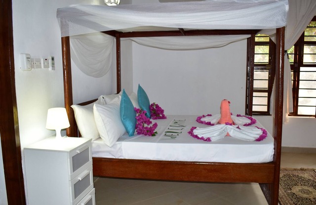 Romantic Room With Access to Beach Ideal for 2 Guests, in Kigomani, Zanzibar