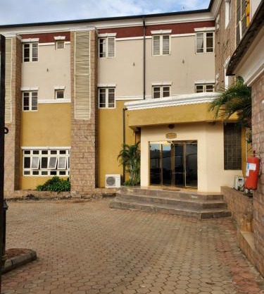 Romeo Suites & Apartment