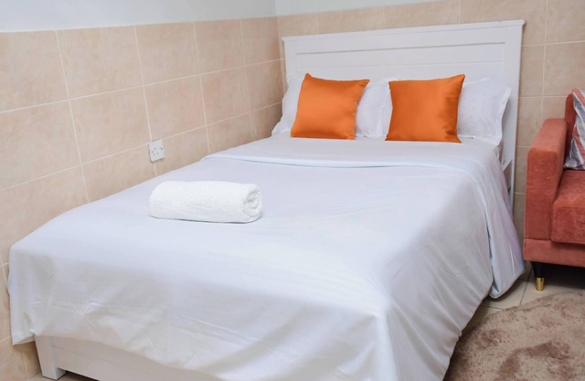 Room-sappire Suits- Cozy Room With Own F
