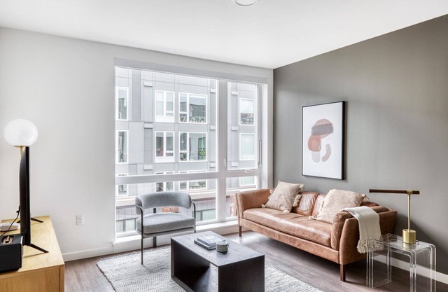 Roomy Central District 1BR w/Gym & BBQ, nr downtown, by Blueground