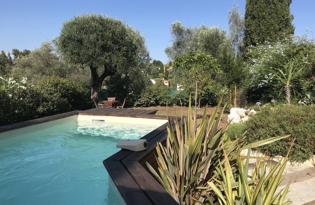 Roquefort les Pins - Maison de Charme Avec Piscine
