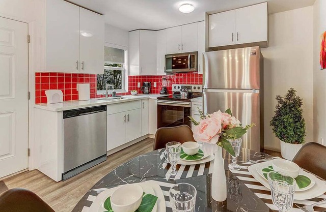 Rosa: Casita Near Beach & Gym Access