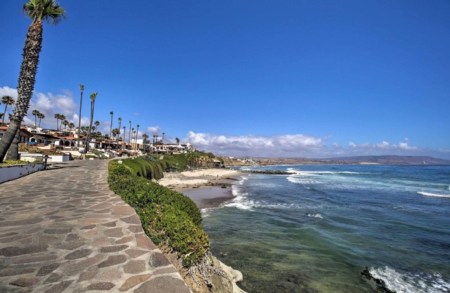 Rosarito Beach Home in Las Gaviotas w/Ocean Views