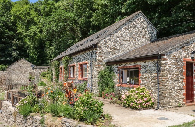 ROSE COTTAGE, family friendly, with a garden in Barnstaple