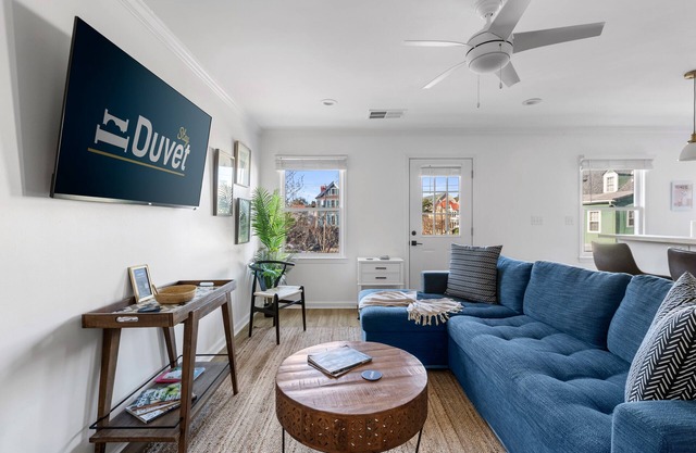 Rose Suite: Timeless Comfort only 5 Blocks to King