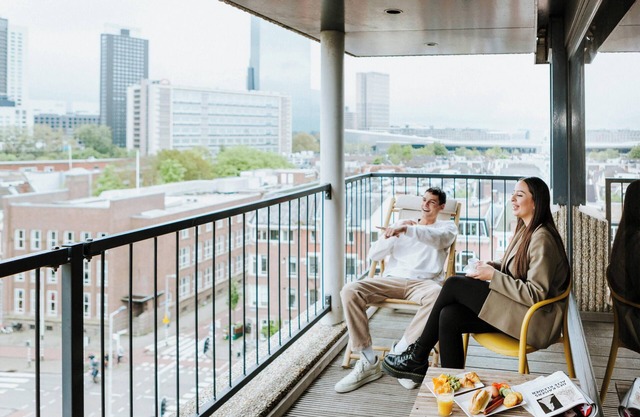 Rotterdam Teleport Hotel