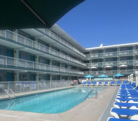 Royal Canadian Motel