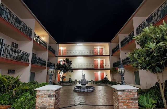 Royal Century Hotel