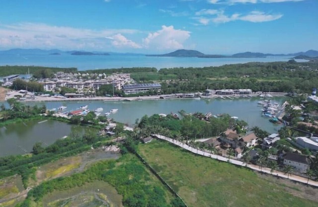 Royal Phuket Marina Beachfront 4 Bedroom Pool Villa