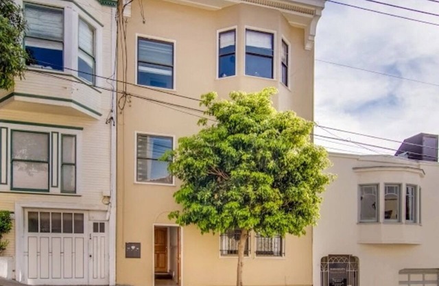 Russian Hill Upscale & Quiet Furnished 3BR APT
