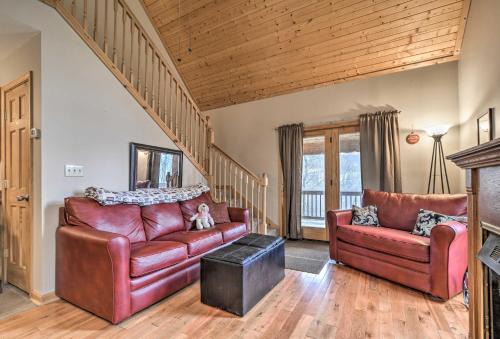 Rustic Cabin in the Woods 6 Mi to Snowshoe Resort