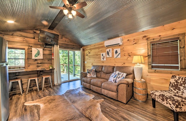 Rustic Dog-Friendly Cabin w/Deck & Fire Pit!