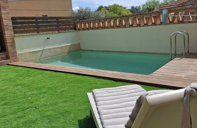 Rustic family house in Empordà 15 minutes from the beach