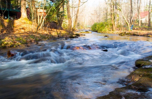 Rustic Rushing Creek Cabin at the foothills of the Appalachian Trail