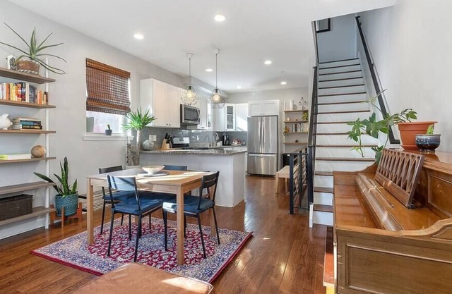 S. Philly Gem 3bdrm/3bath Back Patio 3rd Flr Balcony