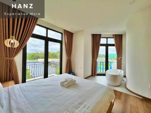 S79 Sofia Grand World