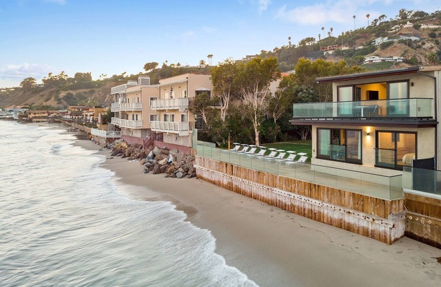 SA Beach Suites #3 - Beautiful Luxury Suite in Private Complex on Carbon Beach