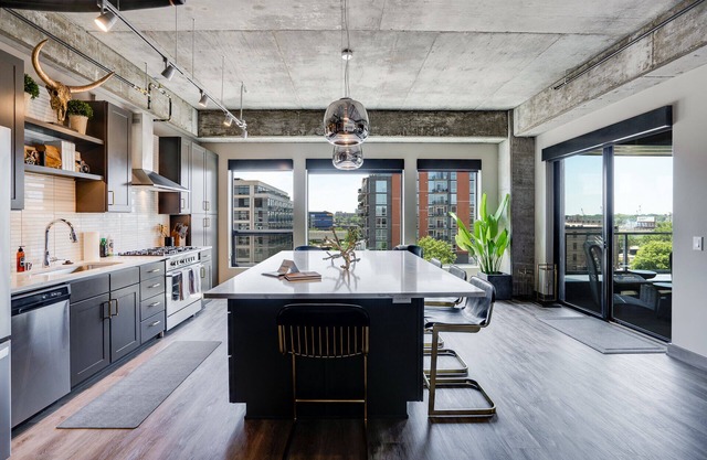 Sable 501 - Luxury Two Story Loft