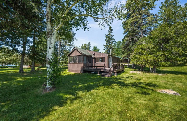Saddleback Lake Lodge 13 | Close to Saddleback
