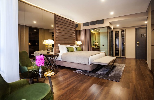 SAINT TEN Hotel, Small Luxury Hotels