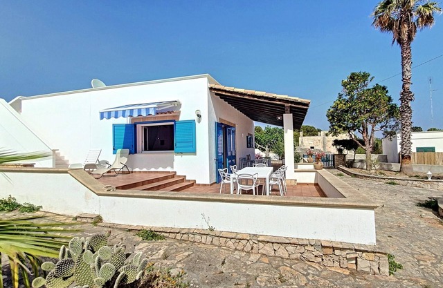 Sal003 in Pescoluse With 2 Bedrooms and 2 Bathrooms