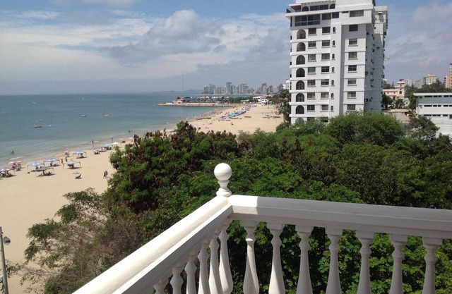 Salinas- Beautiful Beach View Apartment- Family Friendly