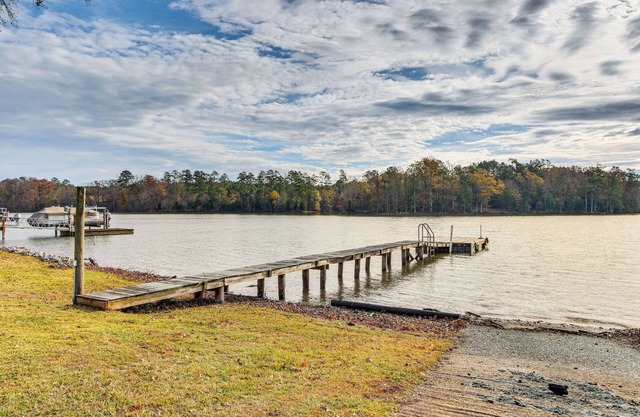 Saluda River Retreat w/Boat Ramp & Water Views!