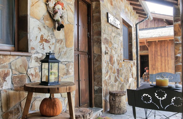San Martin Rural Apartments. Ferreiro House Climatized pool. Yard.