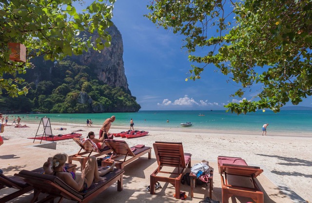 Sand Sea Resort