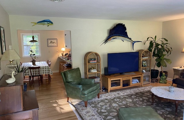 Sandbridge House with 2 acres and large back deck with wooded views