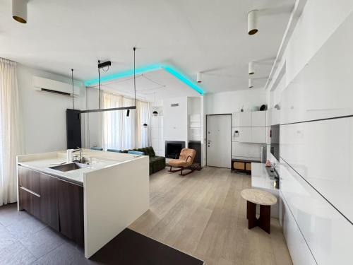 Sant'Agostino Large & Elegant Apartment, Milano