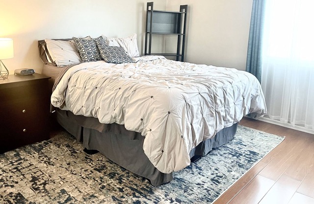 Santa Monica Condo in heart of Sunset Park Neighborhood