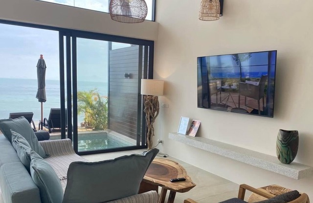 Sarana Beach Villas