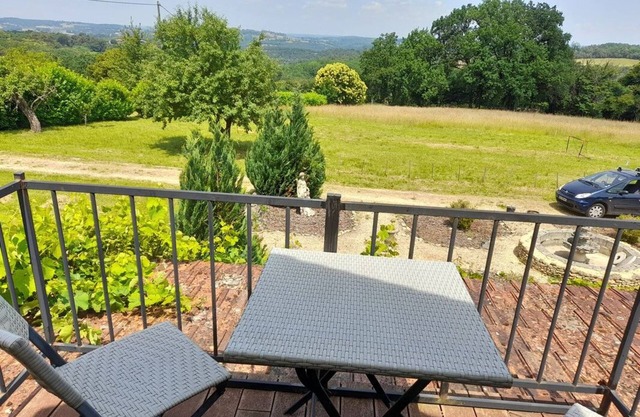 Sarlat 10 minutes from Stunning views in French countryside