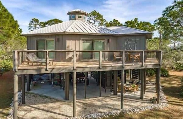 Say yes! Pet friendly sleeps 6 St. George Island